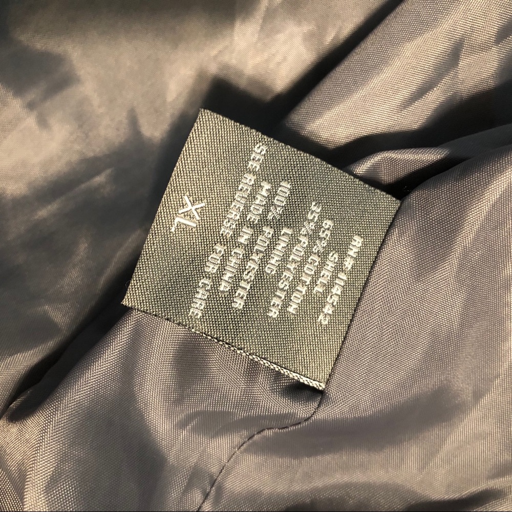 Grey Coat - Picture 4 of 5